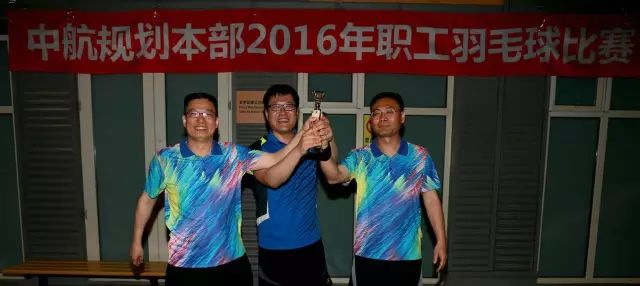 公司本部舉行職工羽毛球比賽5.jpg